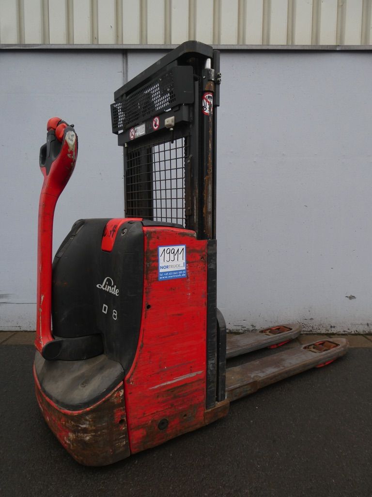 Linde D08-1160 Doppelstockstapler www.nortruck.de