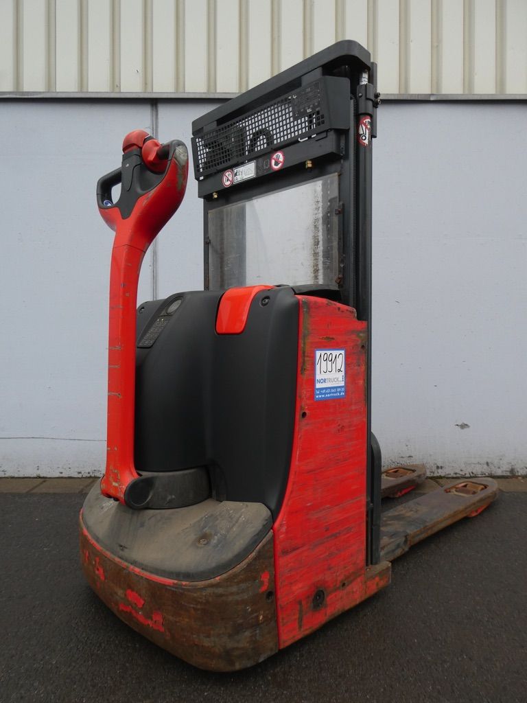 Linde D08-1160 Doppelstockstapler www.nortruck.de