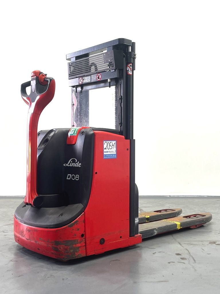 Linde D08-1160 Doppelstockstapler www.nortruck.de