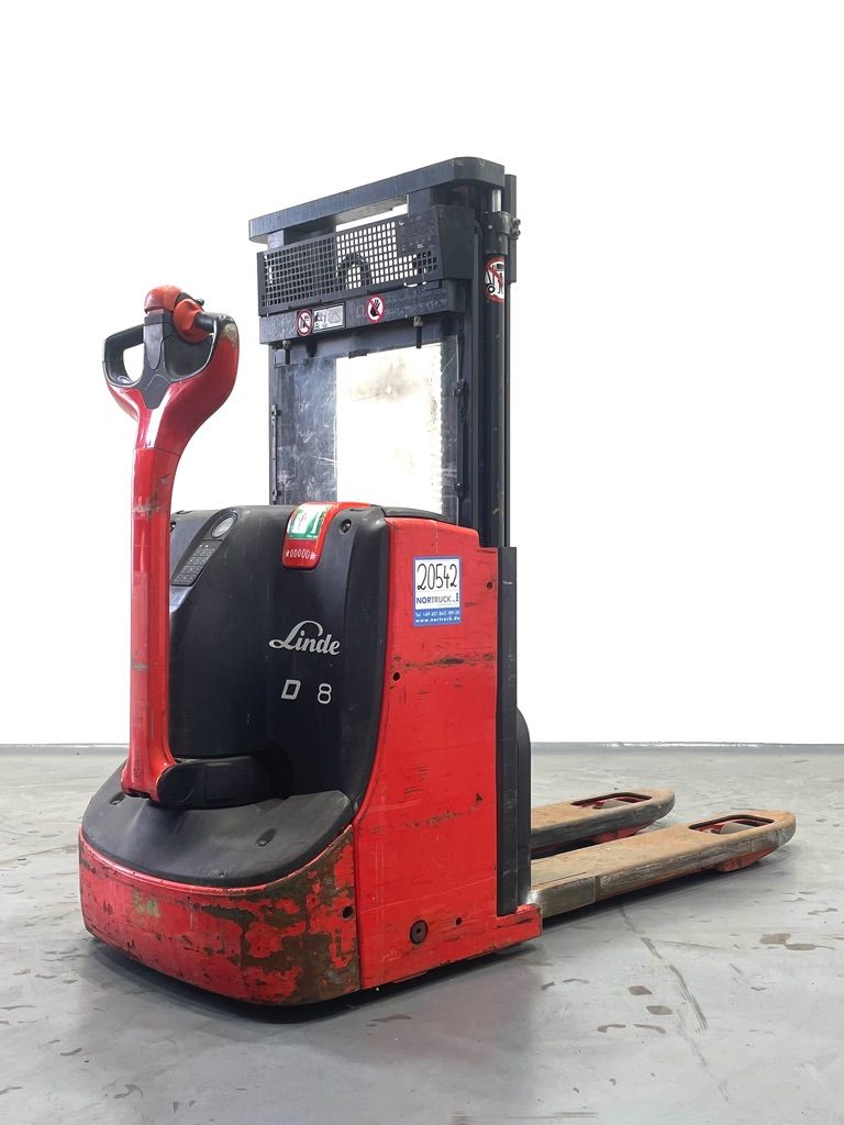 Linde D08-1160 Doppelstockstapler www.nortruck.de