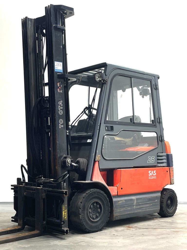 Toyota 7FBMF25 Elektro 4 Rad-Stapler www.nortruck.de