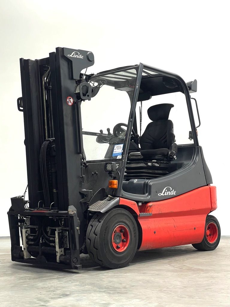 Linde E25S-336 Elektro 4 Rad-Stapler www.nortruck.de