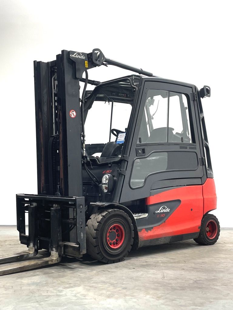 Linde E30L-387 Elektro 4 Rad-Stapler www.nortruck.de