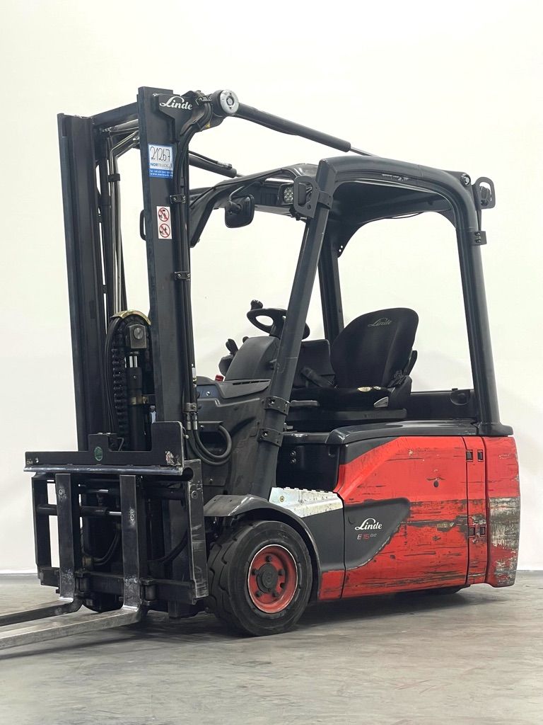 Linde E16L-386-EVO Elektro 3 Rad-Stapler www.nortruck.de