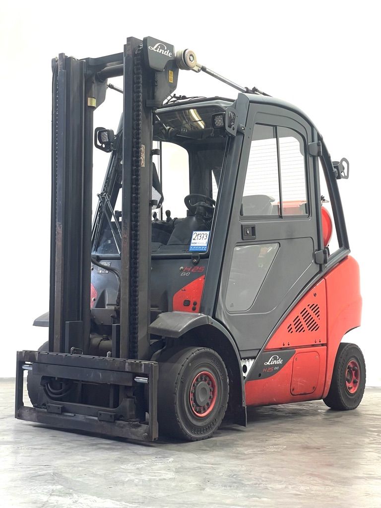 Linde H25T-392-EVO Treibgasstapler www.nortruck.de