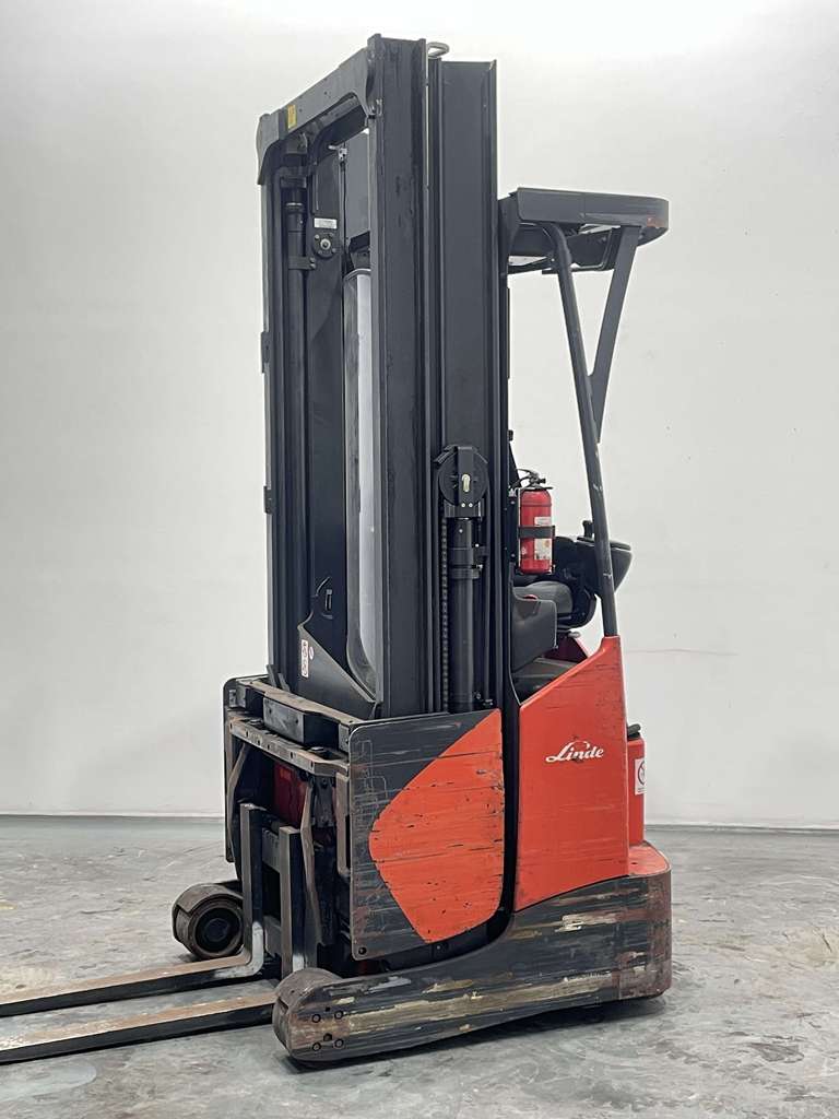 Linde R16X-03-116 Schubmaststapler www.nortruck.de