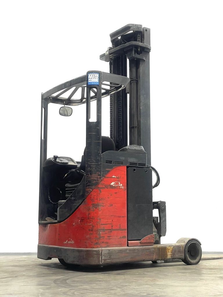 Linde R14-115 Schubmaststapler www.nortruck.de