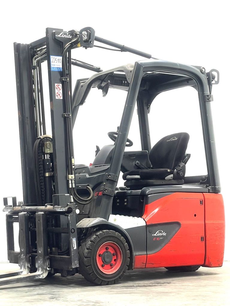 Linde E16C-386-EVO Elektro 3 Rad-Stapler www.nortruck.de