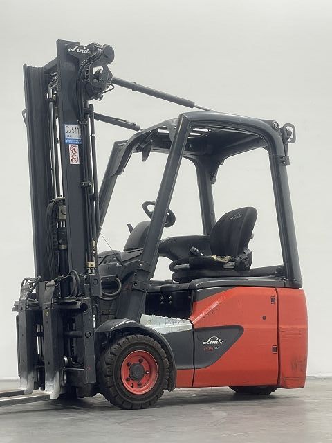 Linde E16C-386-02 EVO Elektro 3 Rad-Stapler www.nortruck.de