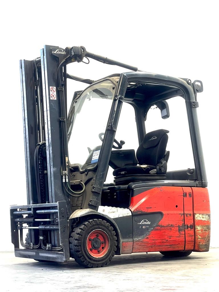 Linde E16-386-EVO Elektro 3 Rad-Stapler www.nortruck.de