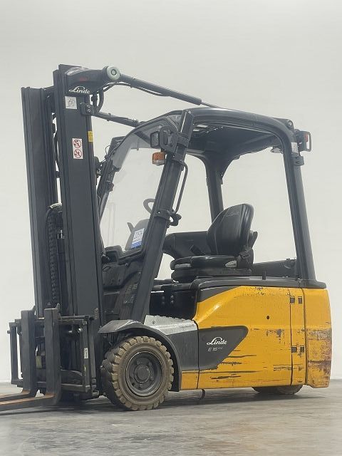 Linde E16L-02 Elektro 3 Rad-Stapler www.nortruck.de