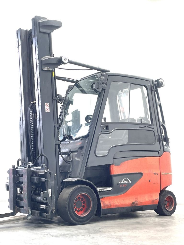 Linde E30HL-01/600 Elektro 4 Rad-Stapler www.nortruck.de