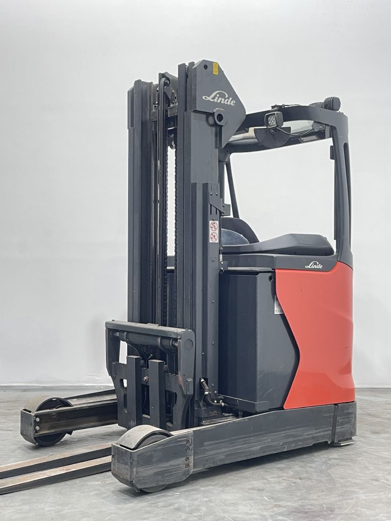 Linde R16-01-1120 Schubmaststapler www.nortruck.de