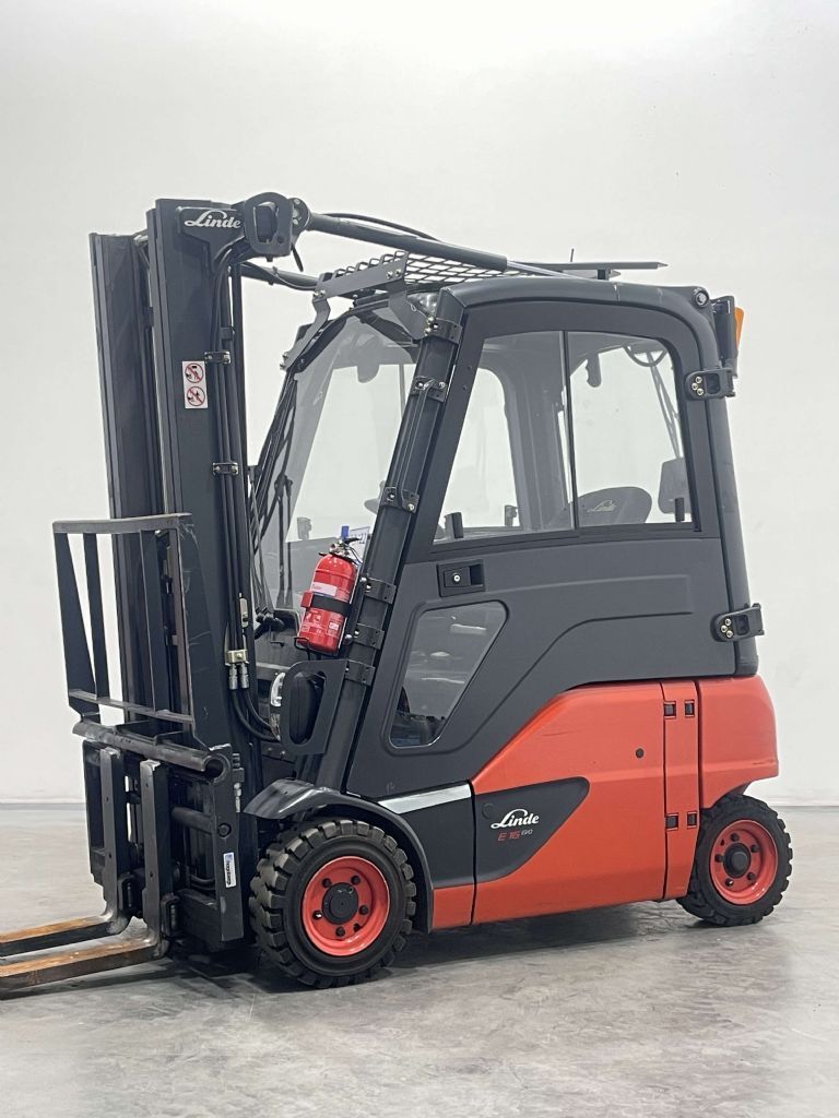 Linde E16P-02-386 Elektro 4 Rad-Stapler www.nortruck.de