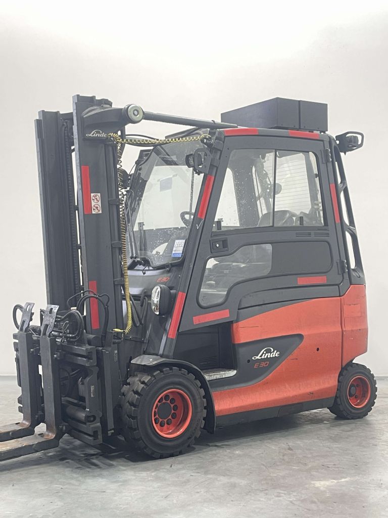 Linde E30HL-01/600-387 Elektro 4 Rad-Stapler www.nortruck.de