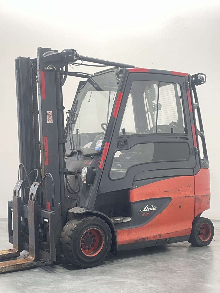 Linde E30HL-01/600-387 Elektro 4 Rad-Stapler www.nortruck.de