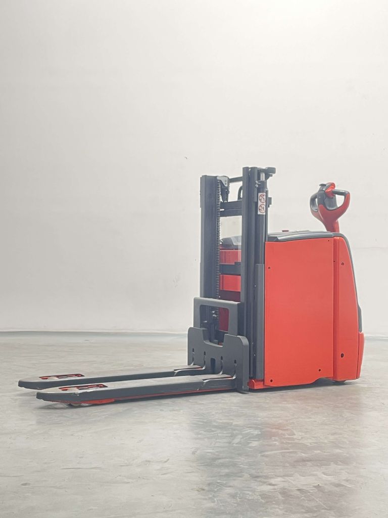 Linde D10 ACC-1163 High Lift stacker www.nortruck.de
