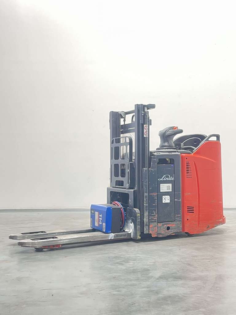 Linde D12SPHP-133 High Lift stacker www.nortruck.de