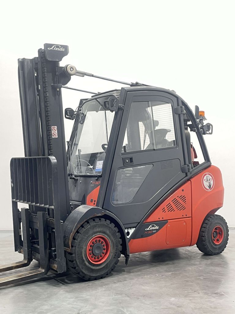 Linde H30T-02-393 Treibgasstapler www.nortruck.de