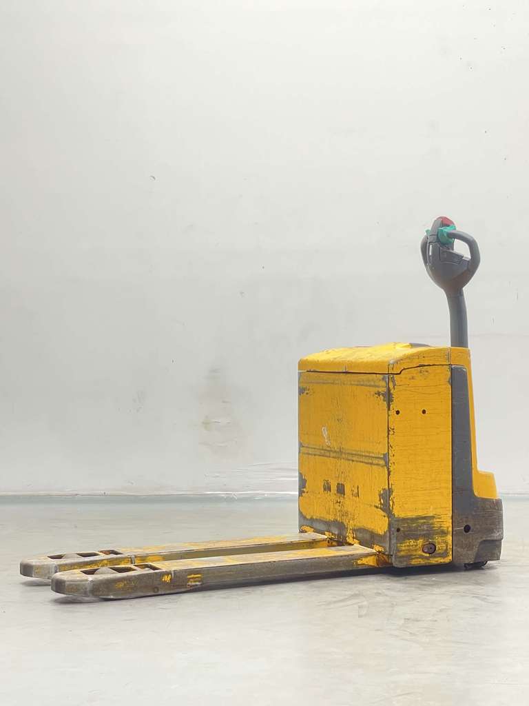 Jungheinrich EJE118-Batt.2023 Niederhubwagen www.nortruck.de