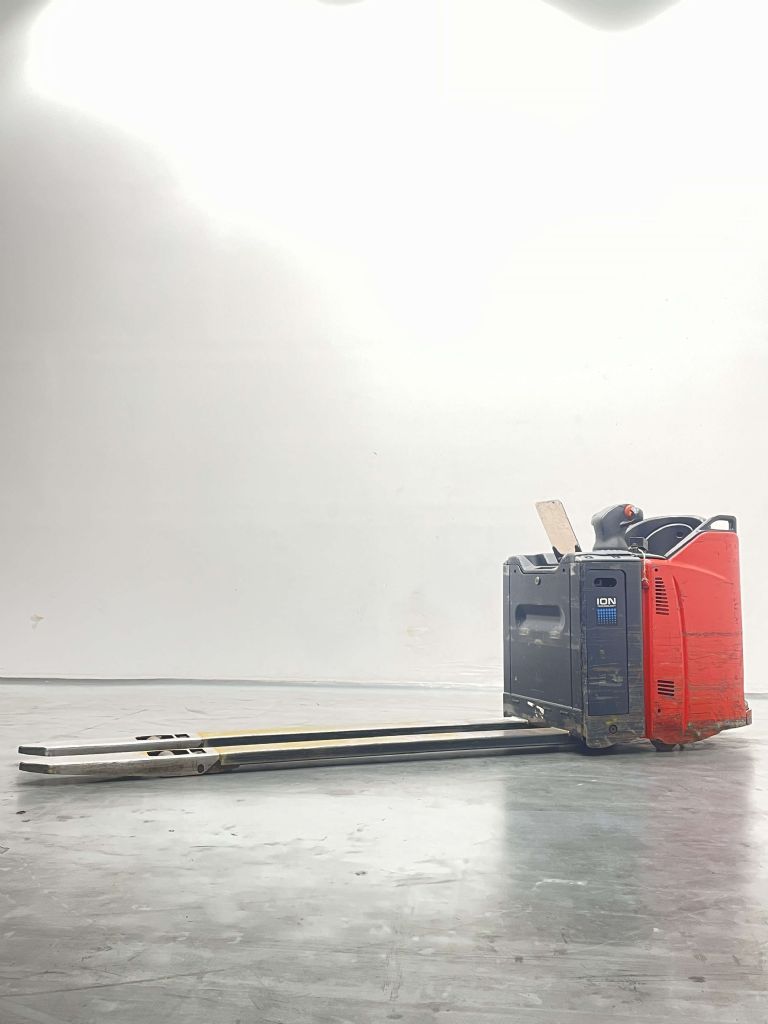 Linde T30SP-131-Li-Ion Electric Pallet Truck www.nortruck.de