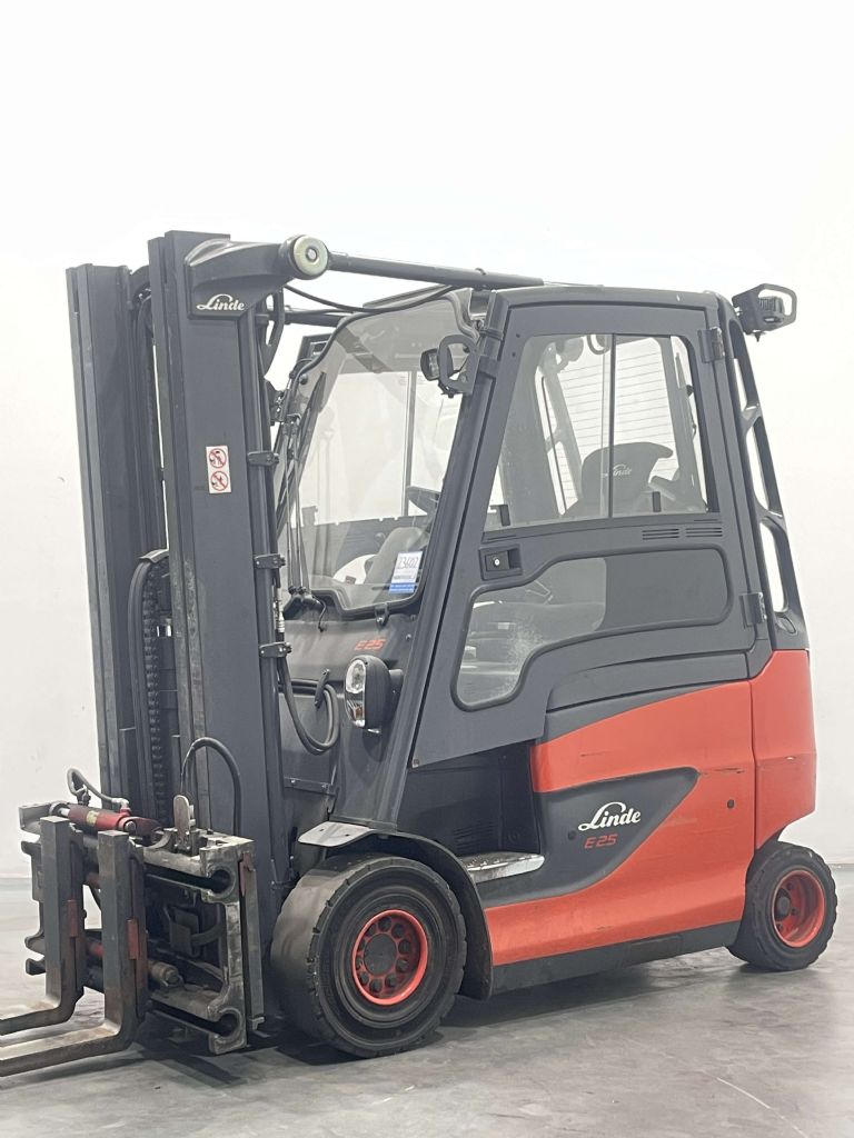 Linde E25H-01/600-387 Elektro 4 Rad-Stapler www.nortruck.de