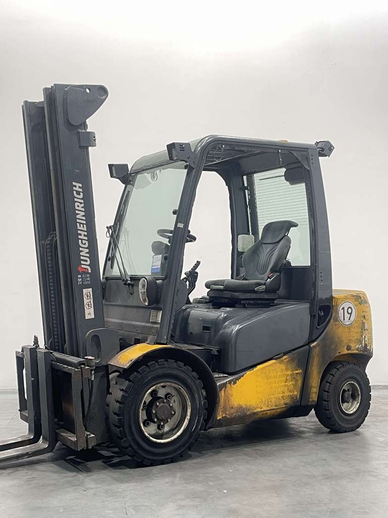 Jungheinrich DFG 430 Dieselstapler www.nortruck.de