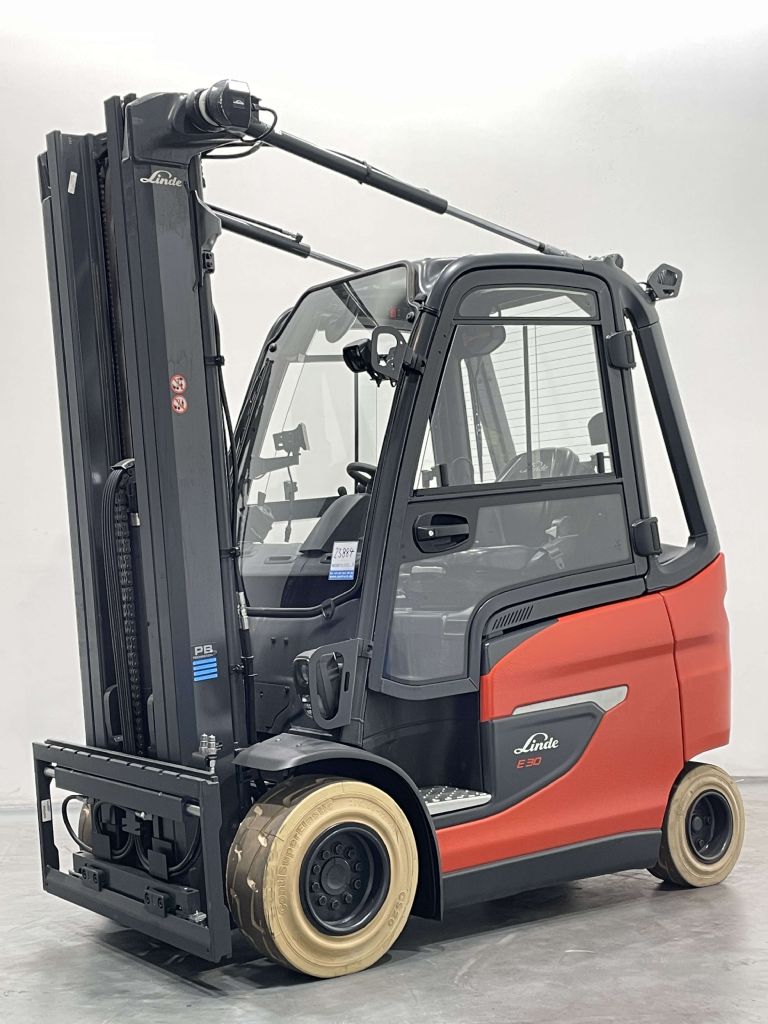 Linde E30H-01/600-1252 Elektro 4 Rad-Stapler www.nortruck.de