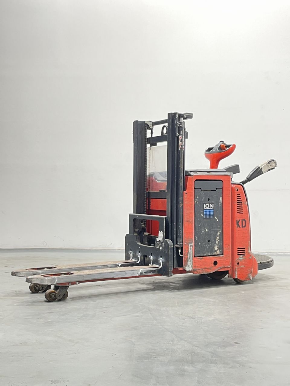 Linde D12HPAP-133-Li-ION Double stacker www.nortruck.de