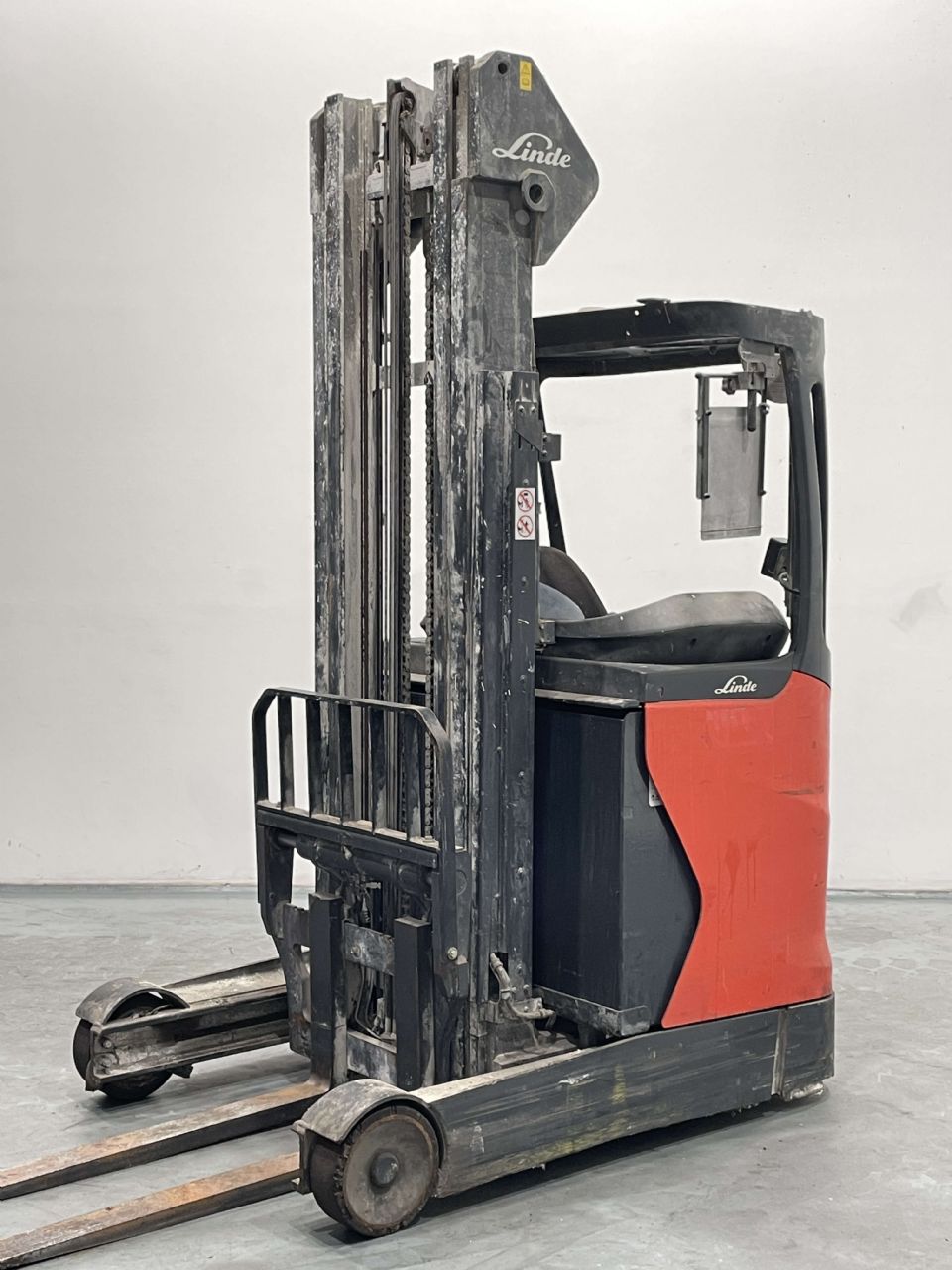 Linde R14-01-1120 Schubmaststapler www.nortruck.de