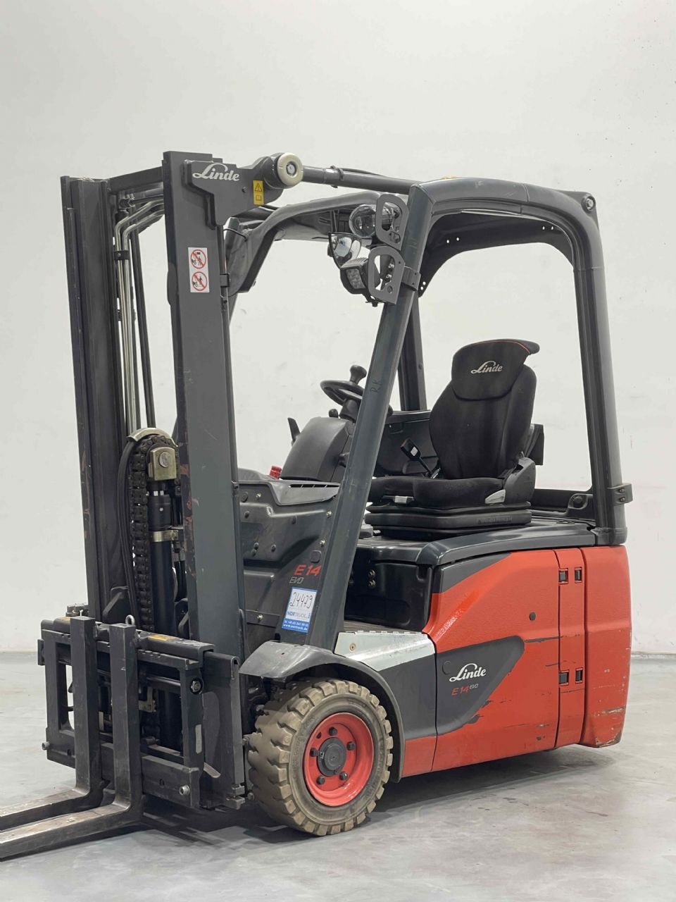 Linde E14-02-386 Electric 3-wheel forklift www.nortruck.de