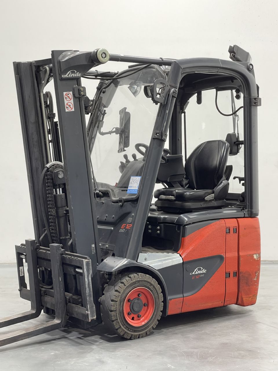 Linde E12-02-386 Electric 3-wheel forklift www.nortruck.de