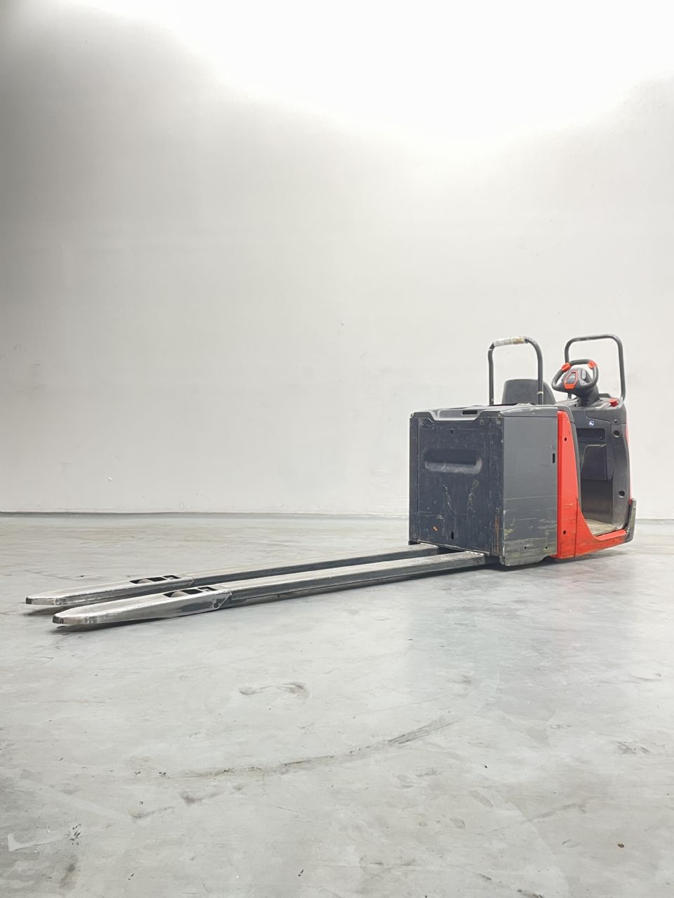 Linde N20-1115 Low Level Order Picker www.nortruck.de