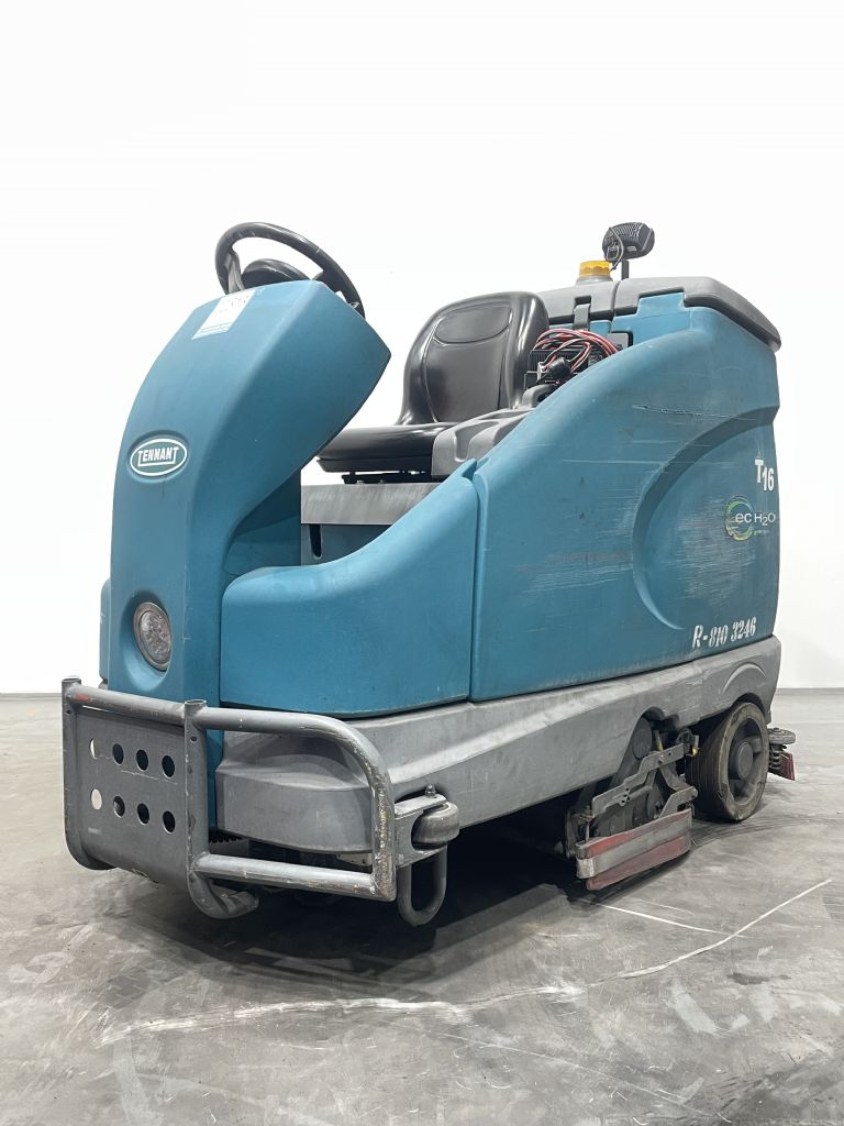Tennant T16 Kehrsaugmaschine www.nortruck.de