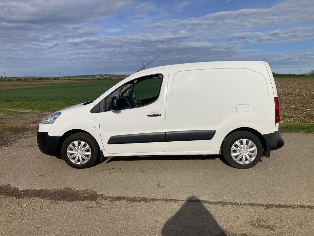 *Sonstige Peugeot  Auto & LKW www.peinbauer-service.at