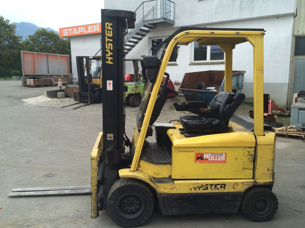 Hyster-J2.00XM-717-Elektro 4 Rad-Stapler-www.staplertechnik.at