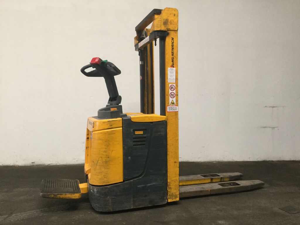 Jungheinrich ERC 212 High Lift stacker www.staplertechnik.at Jungheinrich ERC 212 High Lift stacker www.staplertechnik.at