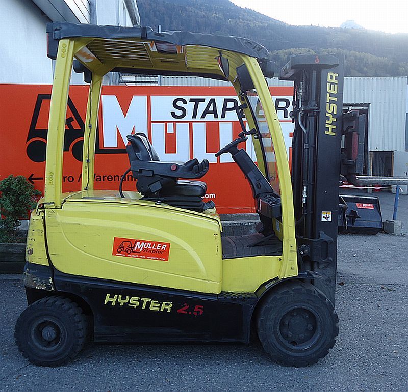Hyster J 2.5 XN Electric 4-wheel forklift www.staplertechnik.at Hyster J 2.5 XN Electric 4-wheel forklift www.staplertechnik.at