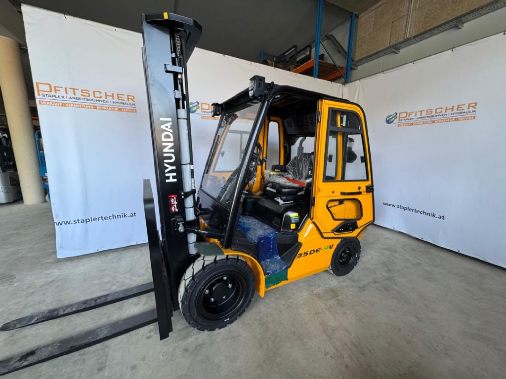 Hyundai 35DE-9V Diesel Forklift www.staplertechnik.at