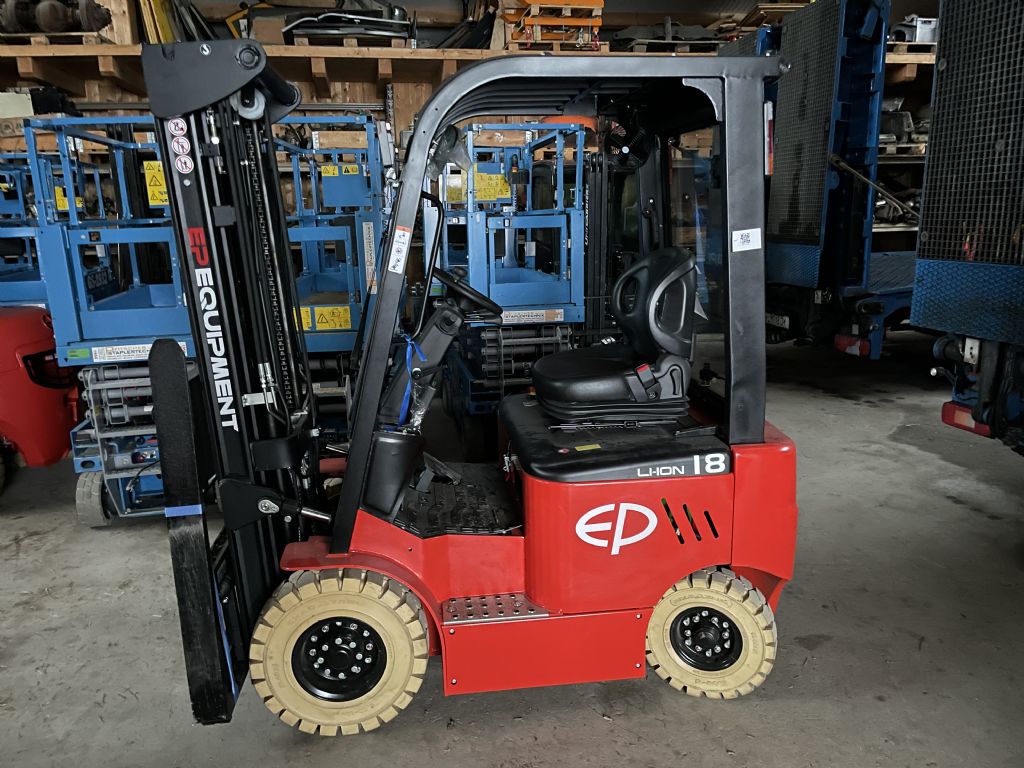 EP EFL181 lithium ionen Electric 4-wheel forklift www.staplertechnik.at