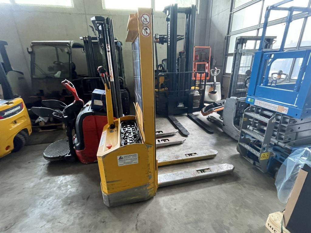 Genkinger EGV 10/30 Hochhubwagen www.staplertechnik.at