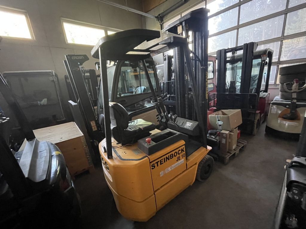 Steinbock Boss JE 10 Electric 3-wheel forklift www.staplertechnik.at Steinbock Boss JE 10 Electric 3-wheel forklift www.staplertechnik.at