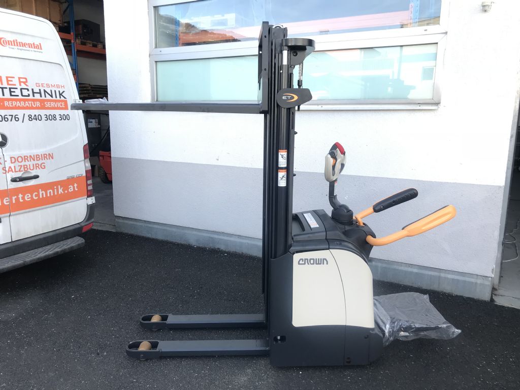 Crown-ET 4000 1.6-Hochhubwagen-www.stapler-mueller.com