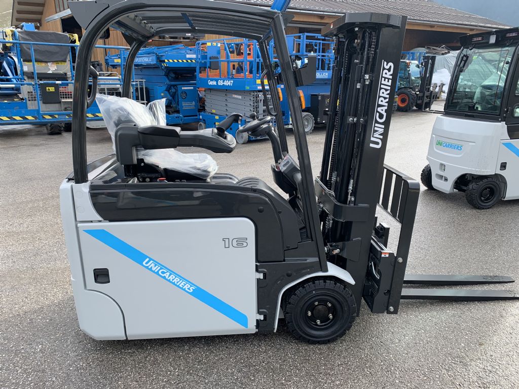 UniCarriers TX3-16 Electric 3-wheel forklift www.staplertechnik.at