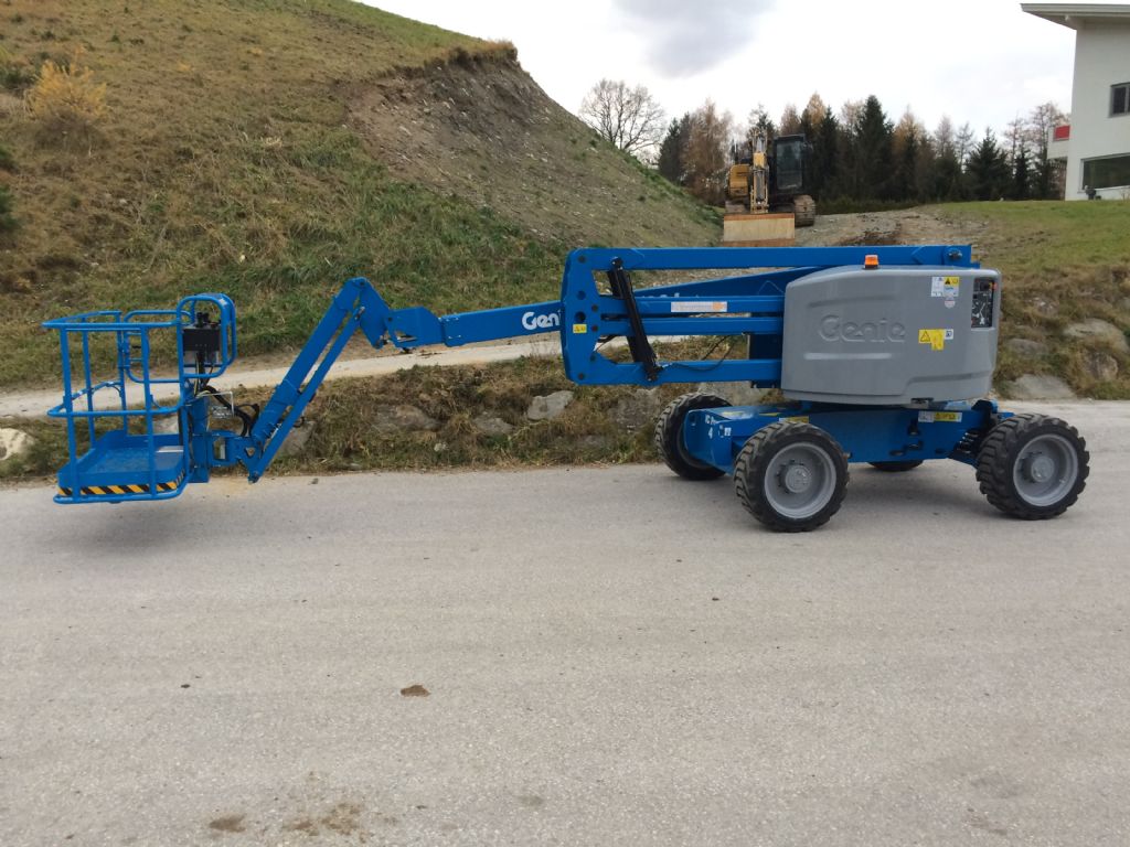 Genie-Z 51/30J-Gelenkteleskopbhne-www.staplertechnik.at