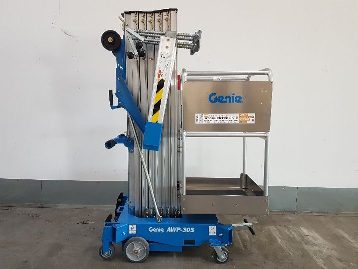 Genie-AWP 30S-Senkrecht Hebebhne-www.staplertechnik.at