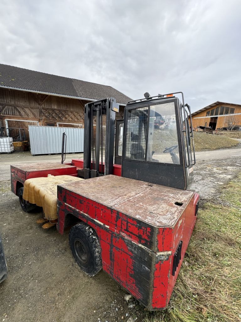 Jumbo J/SNEP/50/12/50 Electric Sideloaders www.staplertechnik.at Jumbo J/SNEP/50/12/50 Electric Sideloaders www.staplertechnik.at