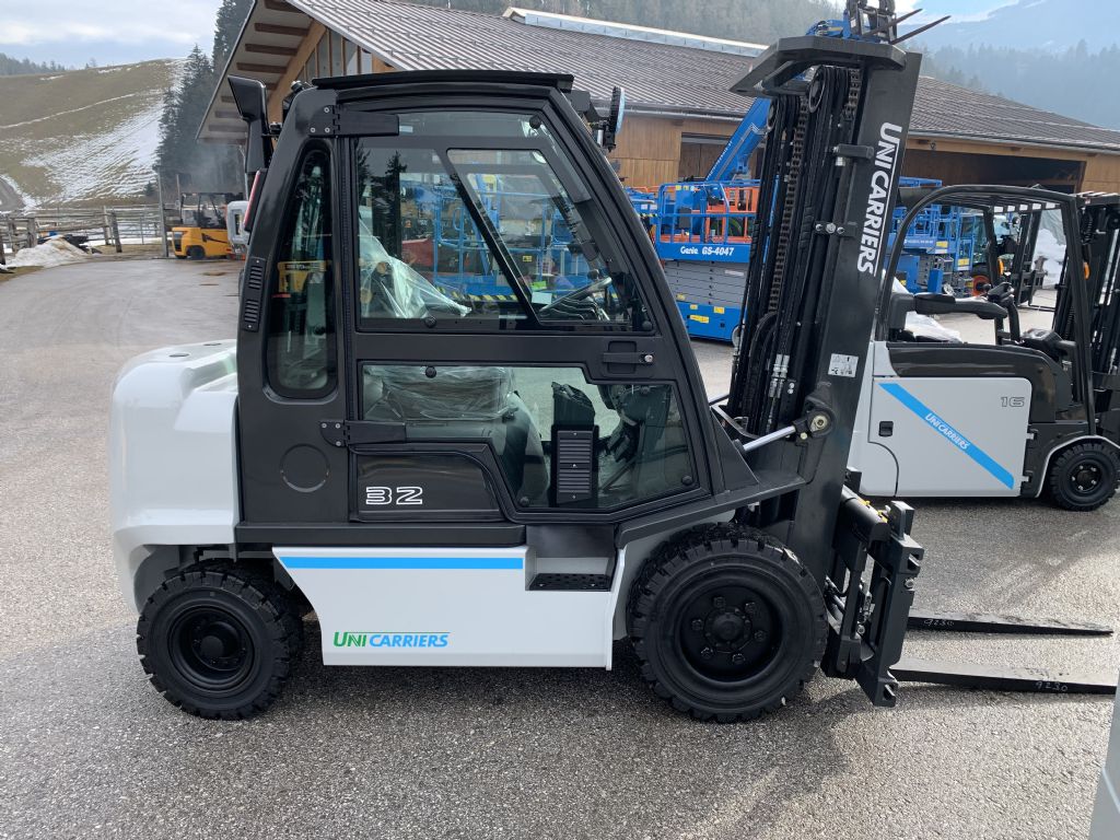 UniCarriers Y1D2A32Q Diesel Forklift www.staplertechnik.at