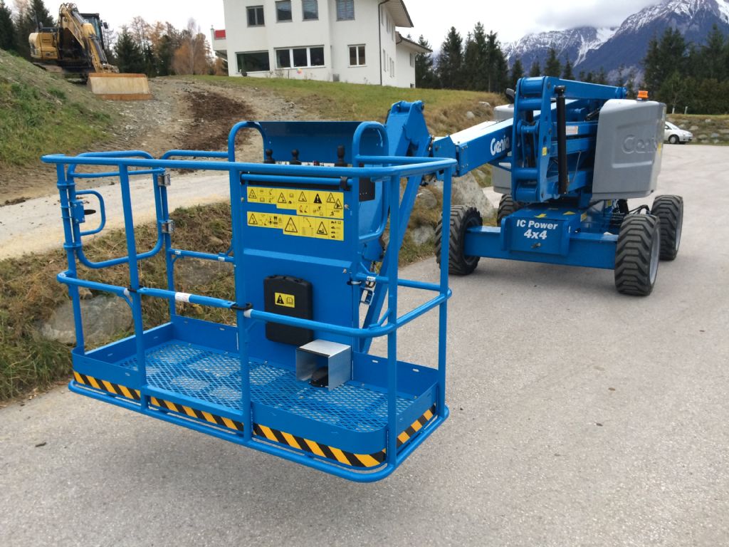 Genie-Z 51/30J-Gelenkteleskopbhne-www.staplertechnik.at