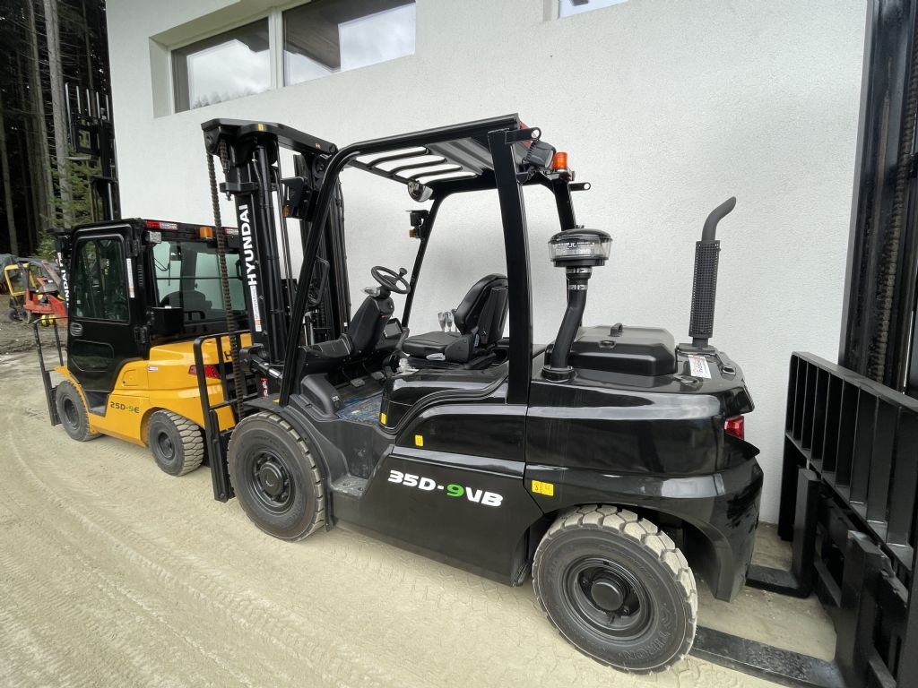 Hyundai 35D-9VB Diesel Forklift www.staplertechnik.at